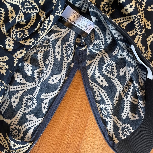 Patterned mini skirt - Picture 3 of 5